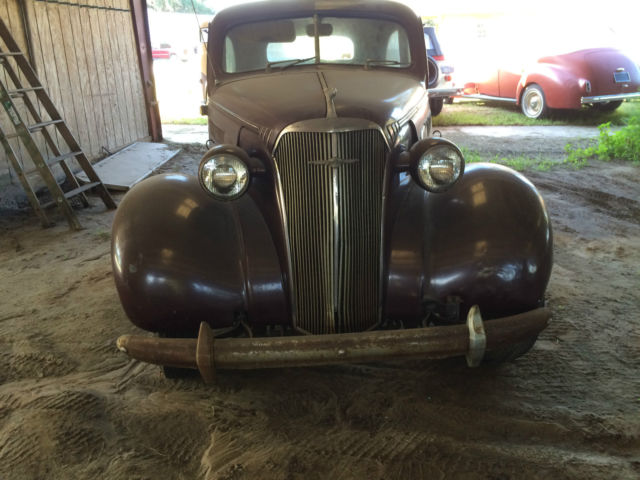 1937 Chevrolet two door sedan - photo 3