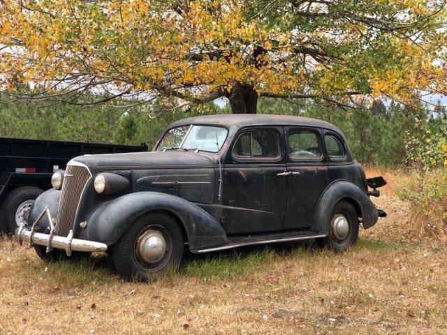 1937 Chevrolet Master Deluxe 4dr. - photo 2