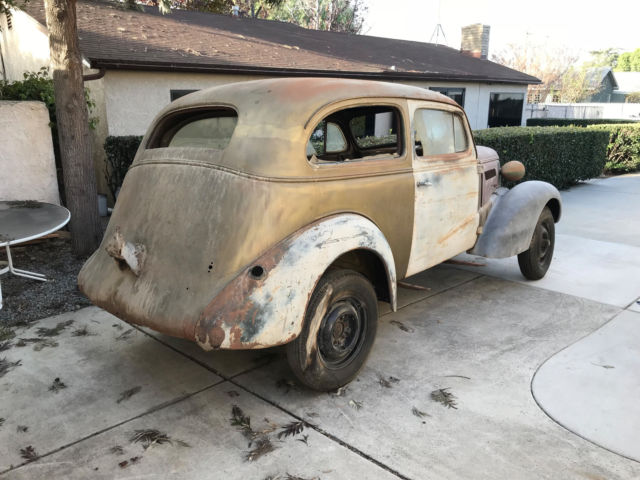 1937 Chevrolet Sedan - photo 6
