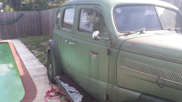 1937 Chevrolet 4 door sedan street rod - photo 2