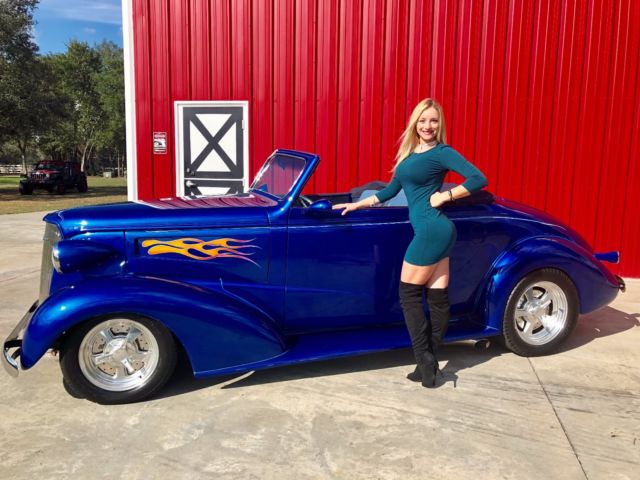 1937 CHEVY CABRIOLET CONVERTIBLE FIBERGLASS STREET ROD 1937 Chevrolet Cabriolet Convertible
