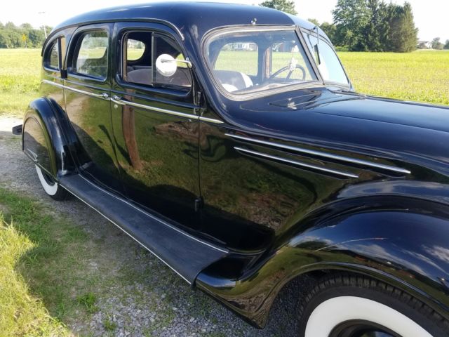 1937 Chrysler Airflow - photo 7