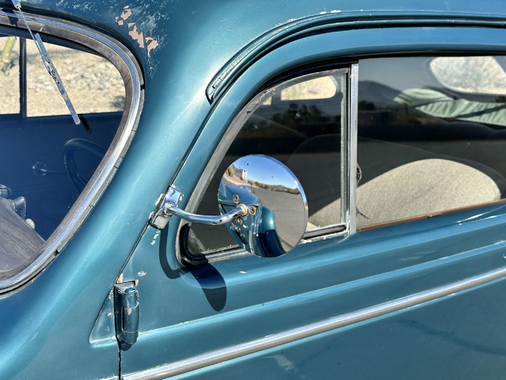 1937 Chrysler Airflow Series C-17 Eight Coupe - photo 12
