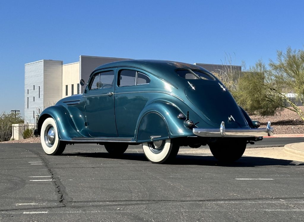 1937 Chrysler Airflow Series C-17 Eight Coupe - photo 5