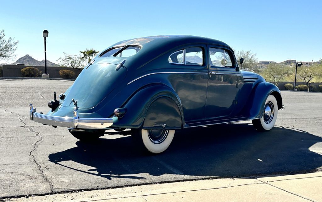 1937 Chrysler Airflow Series C-17 Eight Coupe - photo 7