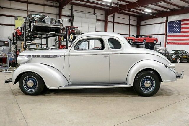1937 Chrysler Royal -- - photo 2
