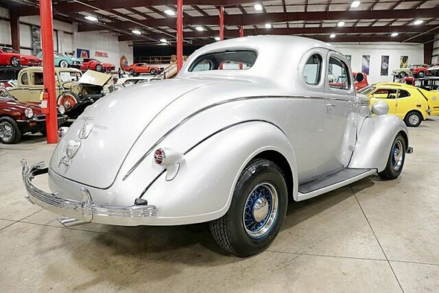 1937 Chrysler Royal -- - photo 5
