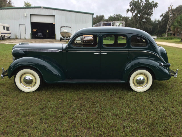 1937 Chrysler Royal - photo 3
