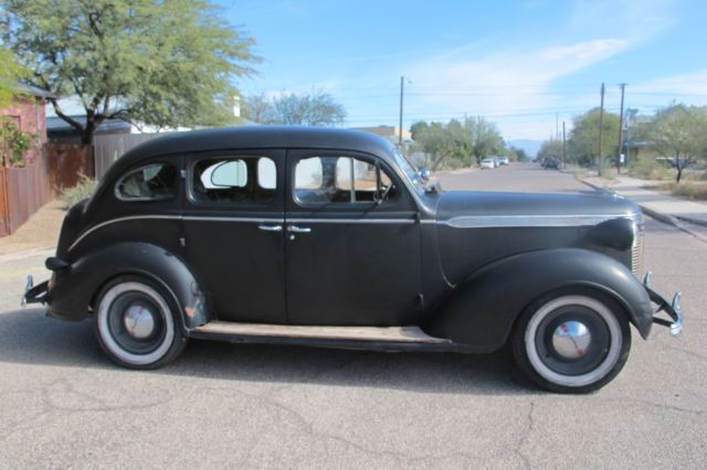 1937 Chrysler Royal - photo 2