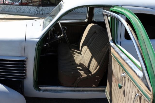 1937 Cord 812 Sedan - photo 11