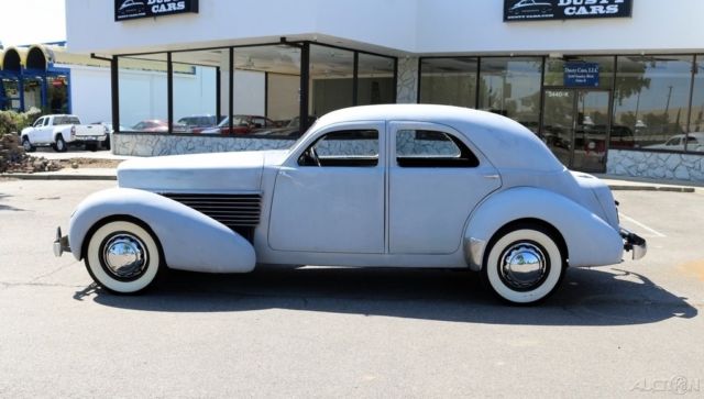 1937 Cord 812 Sedan - photo 3