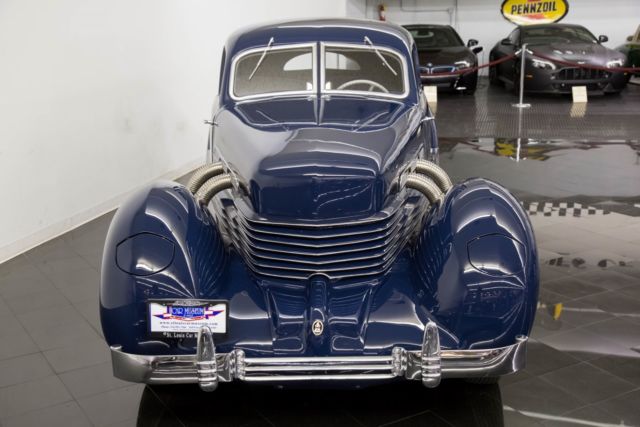 1937 Cord 812 Beverly Supercharged Sedan - photo 2