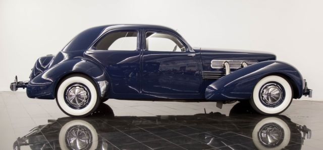 1937 Cord 812 Beverly Supercharged Sedan - photo 4
