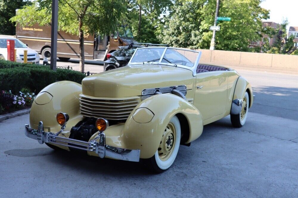 1937 Cord 812 Phaeton - photo 2