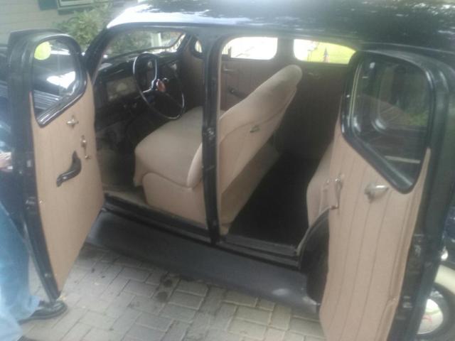1937 DeSoto 4 Door Sedan - photo 5