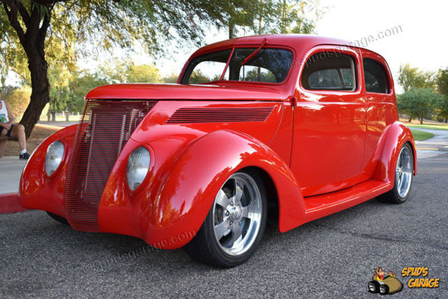1937 Ford 2DR SlantBack Street Rod