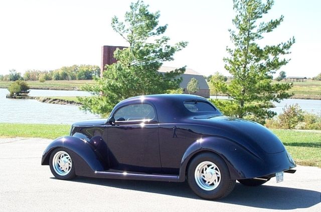 1937 Ford Coupe - photo 3