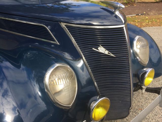 1937 Ford Tudor 2 Door - photo 3