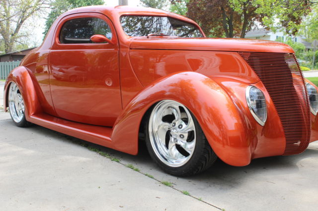 1937 Ford Cabriolet Coupe - photo 4