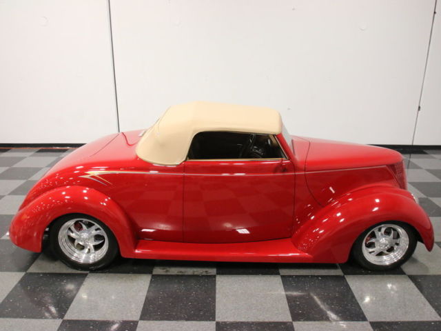 1937 Ford Cabriolet - photo 2