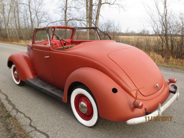 1937 Ford Cabriolet Deluxe - photo 2