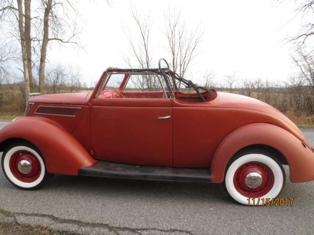 1937 Ford Cabriolet Deluxe - photo 3