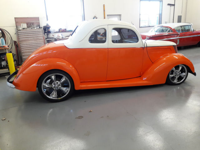 1937 Ford Coupe - photo 2