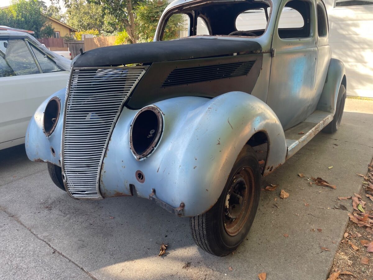1937 Ford 5 window business coupe - photo 2