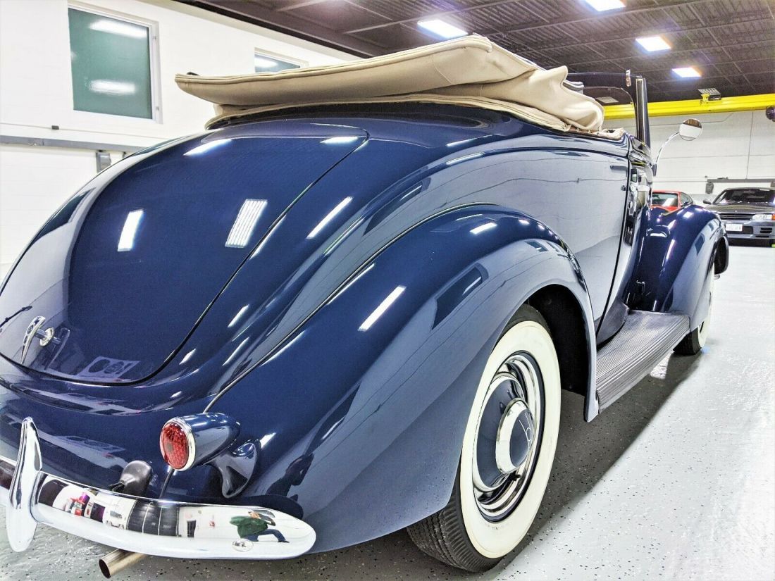 1937 Ford Deluxe Club Cabriolet - photo 8
