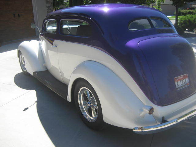 1937 Ford Deluxe Sedan Humpback Deluxe Sedan - photo 4