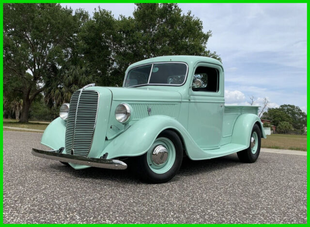 1937 Ford Pickup ZZ4 350 Crate V8 Doug Nash 5-speed manual, Air Conditioning!