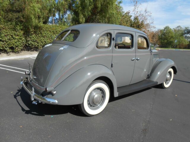 1937 Ford 78 Fordor Humpback Sedan "Suicide Door" All Steel - photo 4