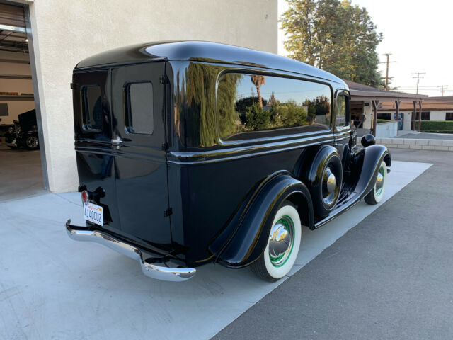 1937 Ford Sedan Delivery Deluxe - photo 7