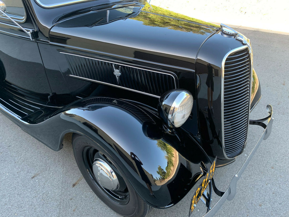 1937 Ford Panel Delivery Deluxe - photo 4
