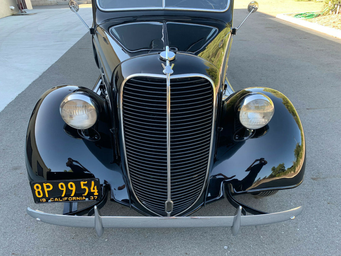 1937 Ford Panel Delivery Deluxe - photo 6