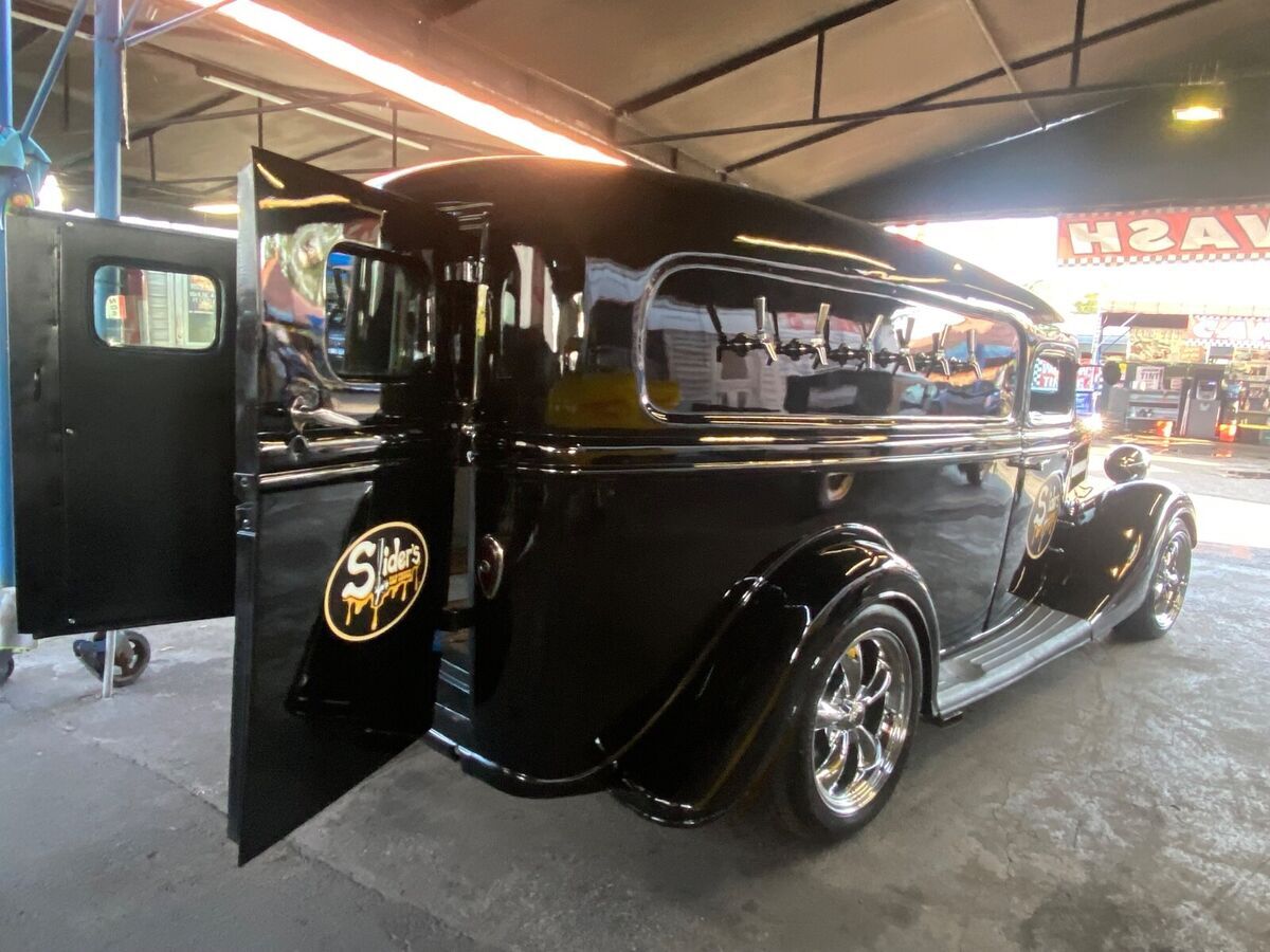 1937 Ford PANEL WAGON - photo 4