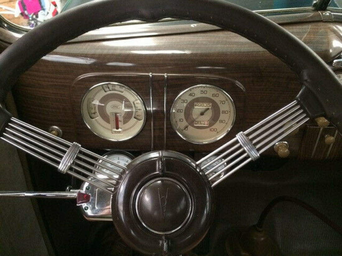 1937 Ford Model 78 - photo 2