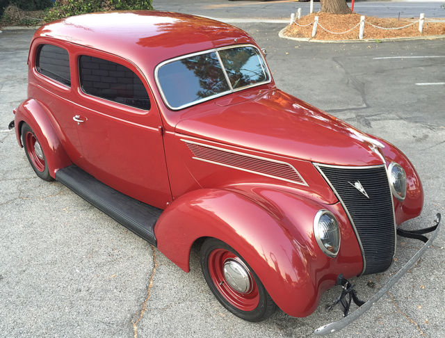 1937 Ford Tudor Sedan