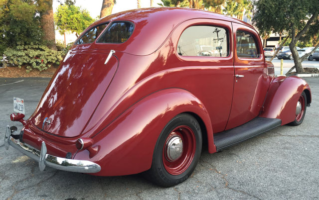 1937 Ford Tudor Sedan - photo 3