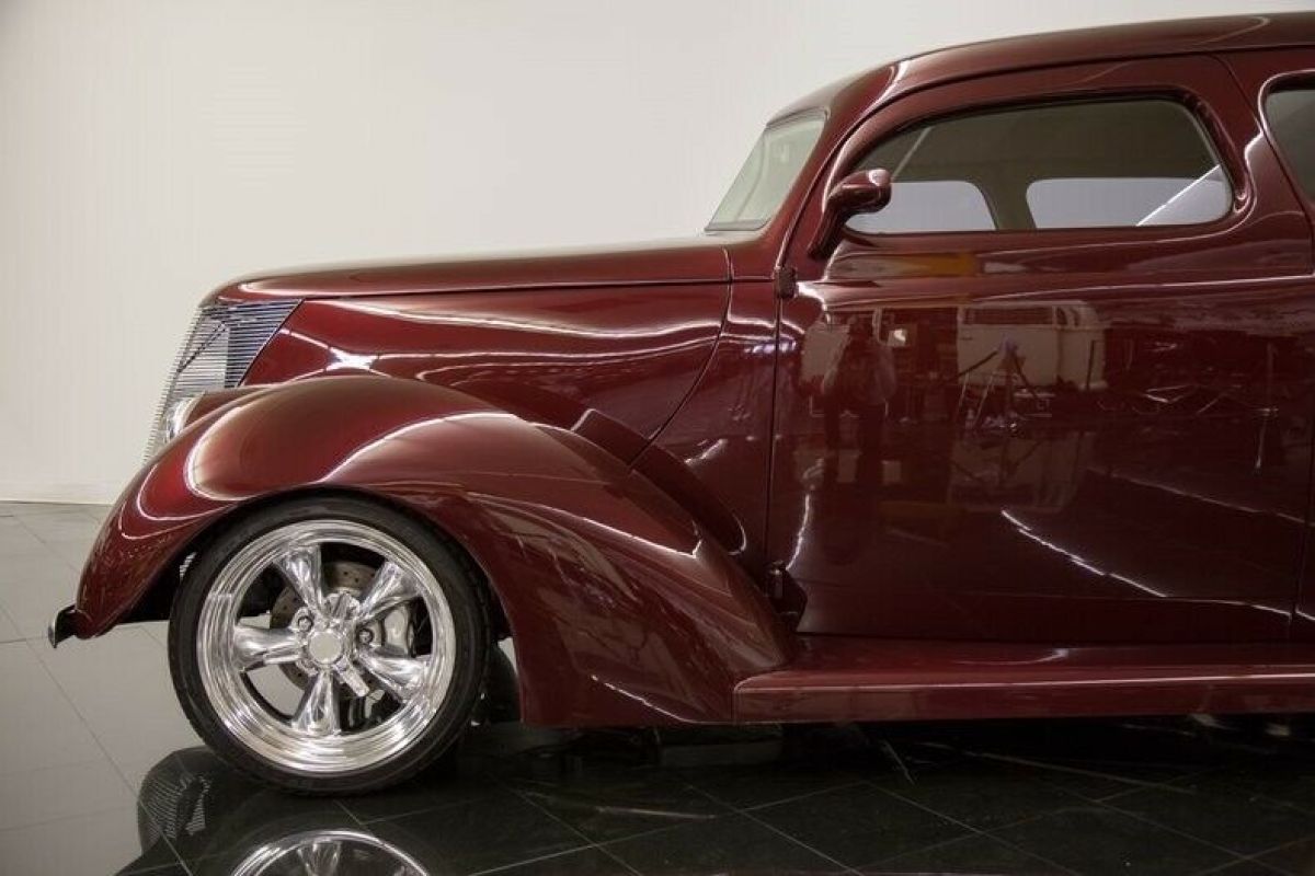 1937 Ford Tudor Humpback - photo 7