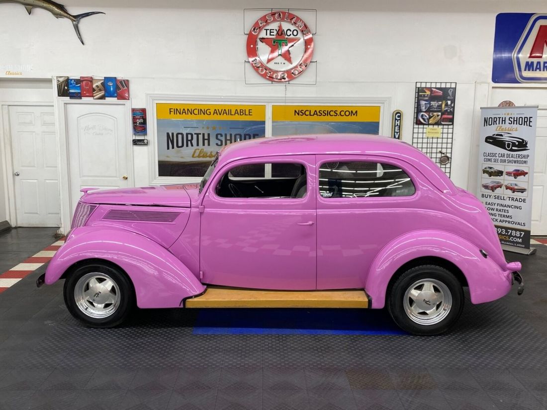 1937 Ford Tudor Sedan - OLD SCHOOL STREET ROD - FLATHEAD V8 - MANUAL TRA - photo 3