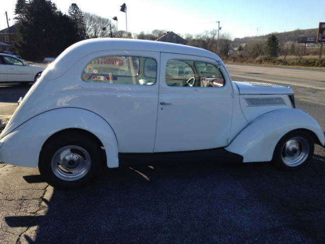 1937 Ford Tudor Street Rod - photo 6