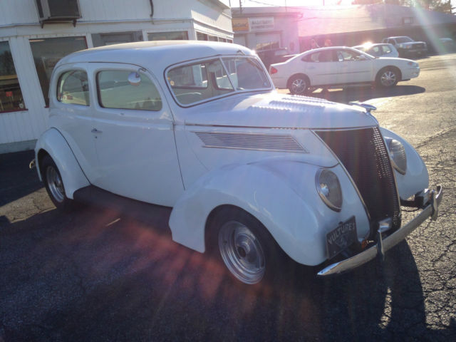 1937 Ford Tudor Street Rod - photo 7