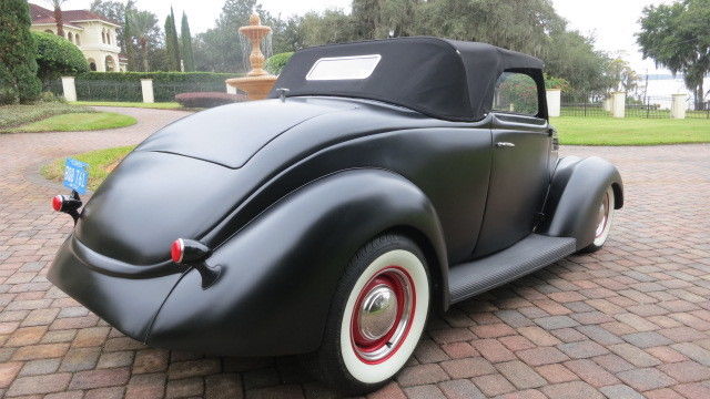 1937 Ford Roadster - photo 5