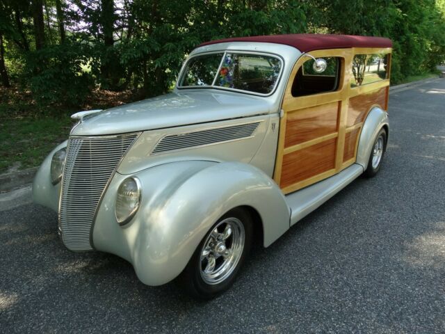 1937 FORD WOODY WAGON, WOODIE, REAL FORD STEEL, 350 V8, AUTOMATIC TRANS 1937 Ford WOODY WOOD
