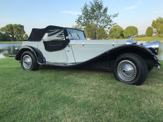 1937 Jaguar SS 100 - photo 2