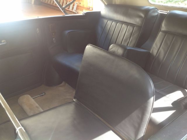 1937 Lincoln 7-Passenger Touring Willoughby Touring - photo 13