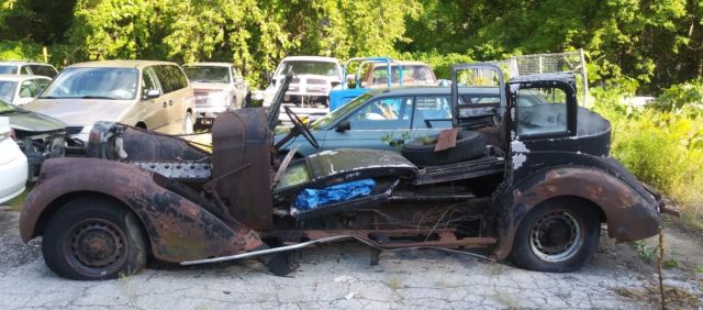 1937 Lincoln Semi-collapsible Cabriolet Brunn - photo 2