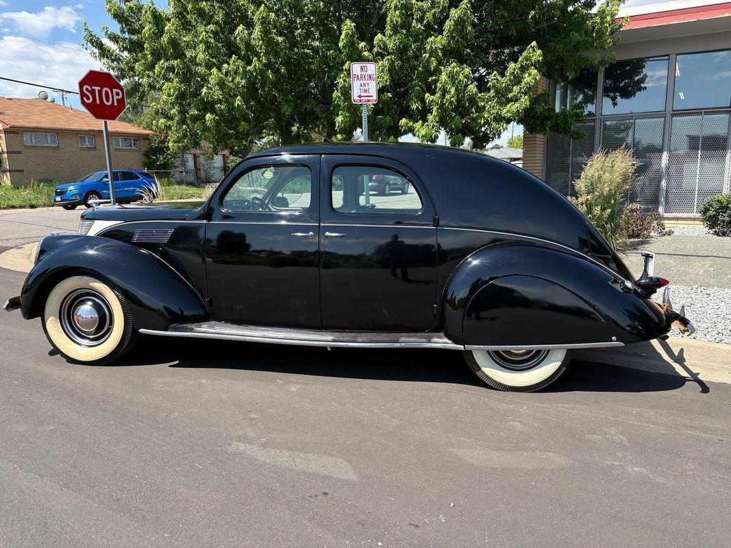 1937 Lincoln MKZ/Zephyr very hard to find V12 Lincoln - photo 2