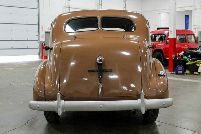 1937 Oldsmobile F 37 -- - photo 4